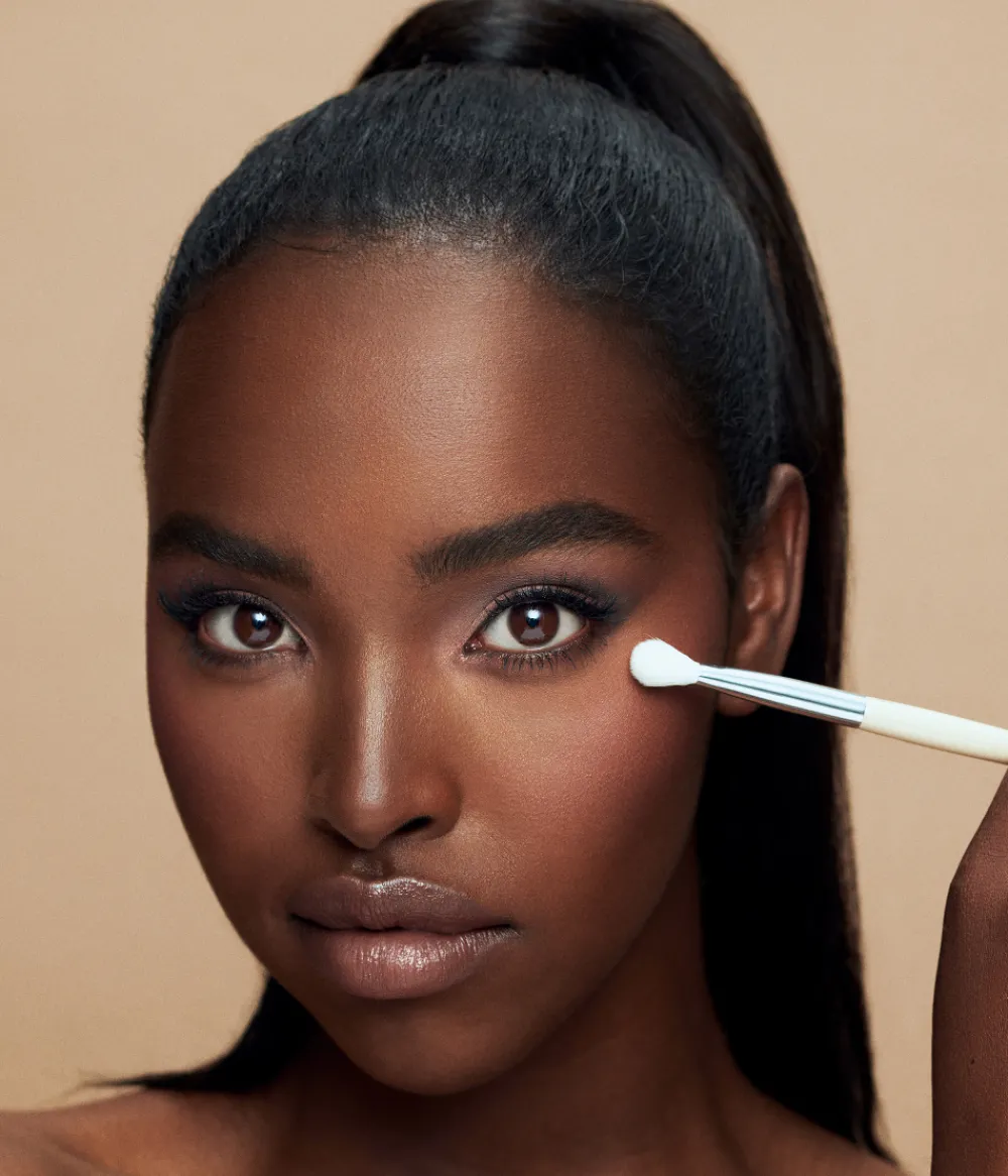 Sale CAIA Cosmetics BLENDING BUFFER BRUSH 18