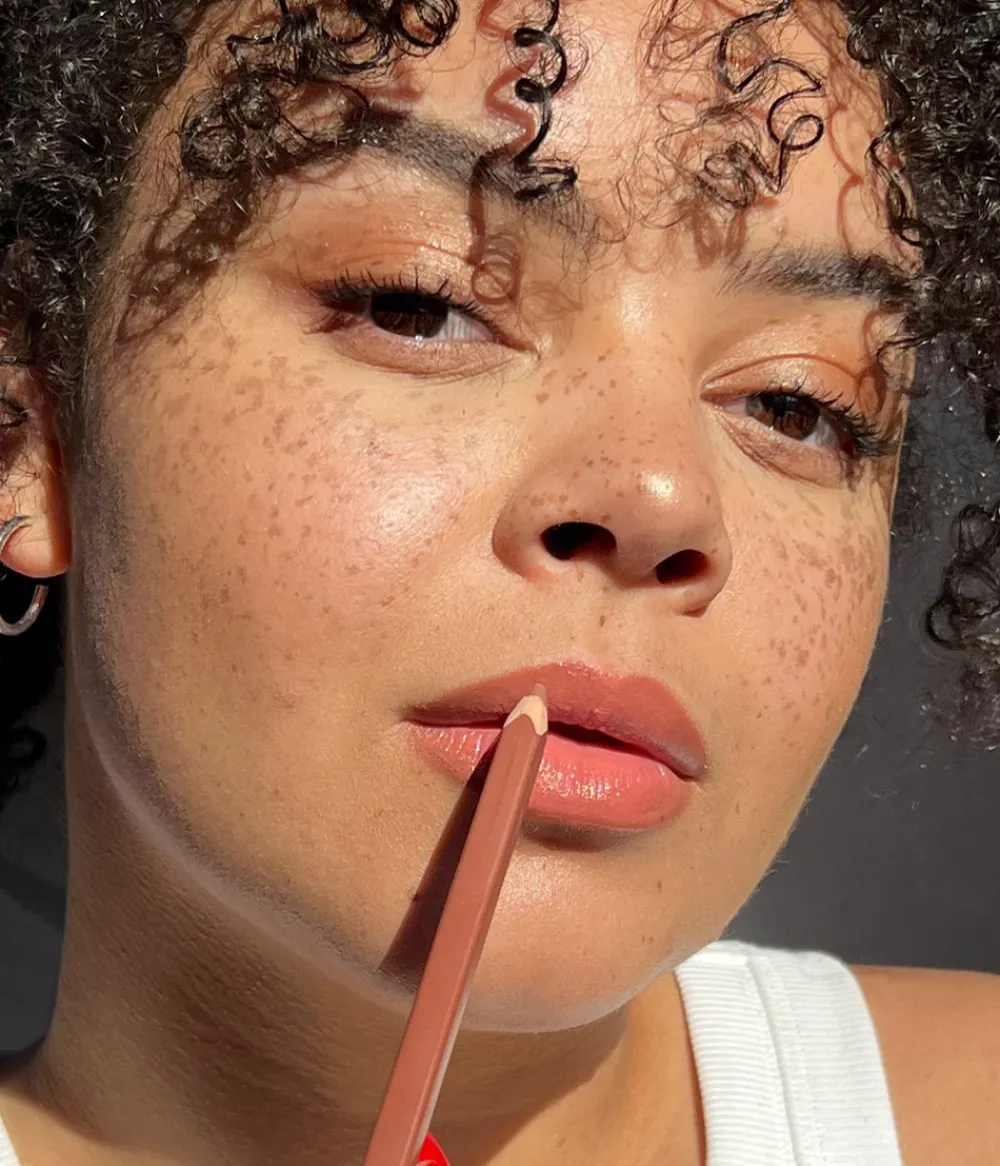 New CAIA Cosmetics LIP PENCIL