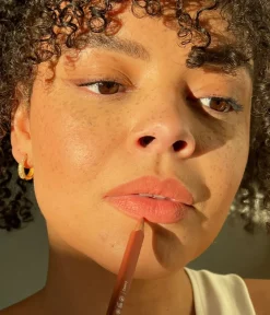 New CAIA Cosmetics LIP PENCIL