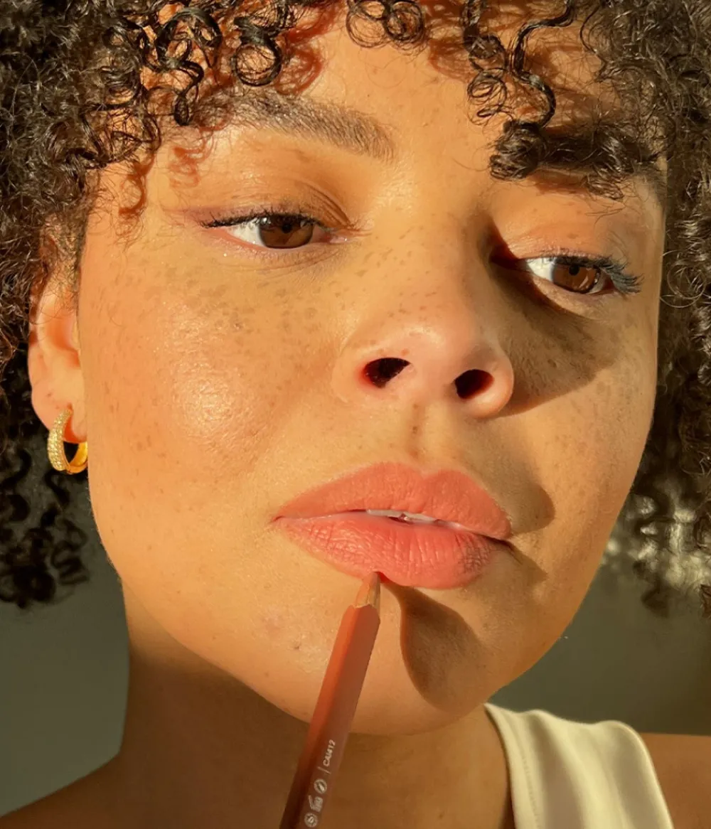 New CAIA Cosmetics LIP PENCIL