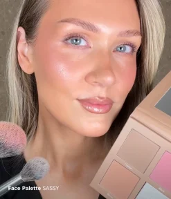 Outlet CAIA Cosmetics SASSY + CLASSY