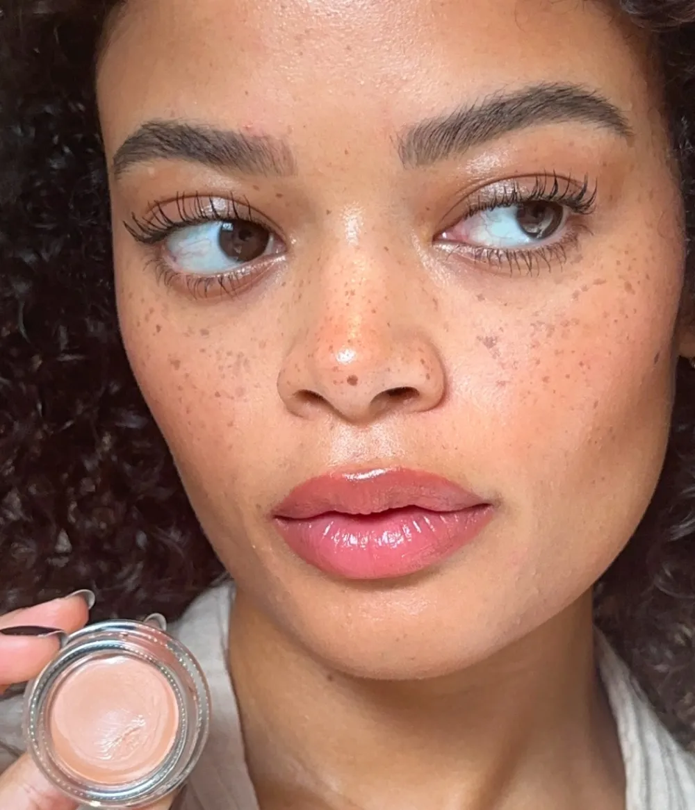 Online CAIA Cosmetics WAKE UP RADIANT